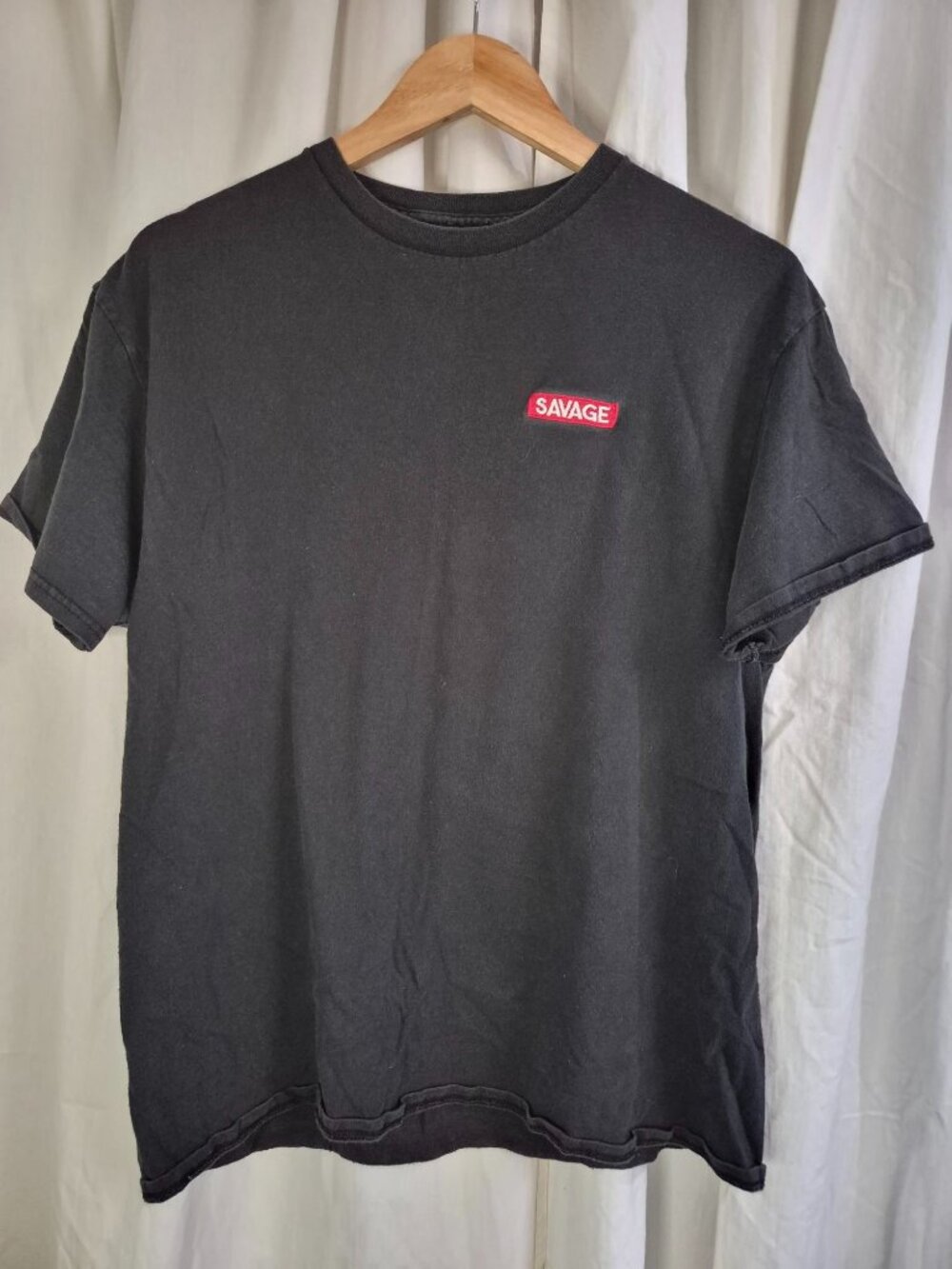 Vibes Savage Medium Black Street Classic City Pullover Tee